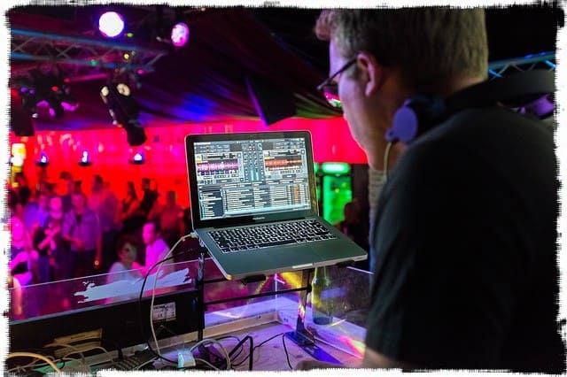 DJ digital
