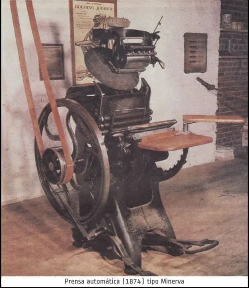 Prensa automática tipo Minerva