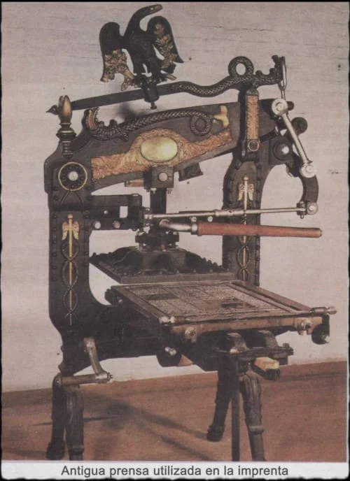 Antigua prensa utilizada en la imprenta